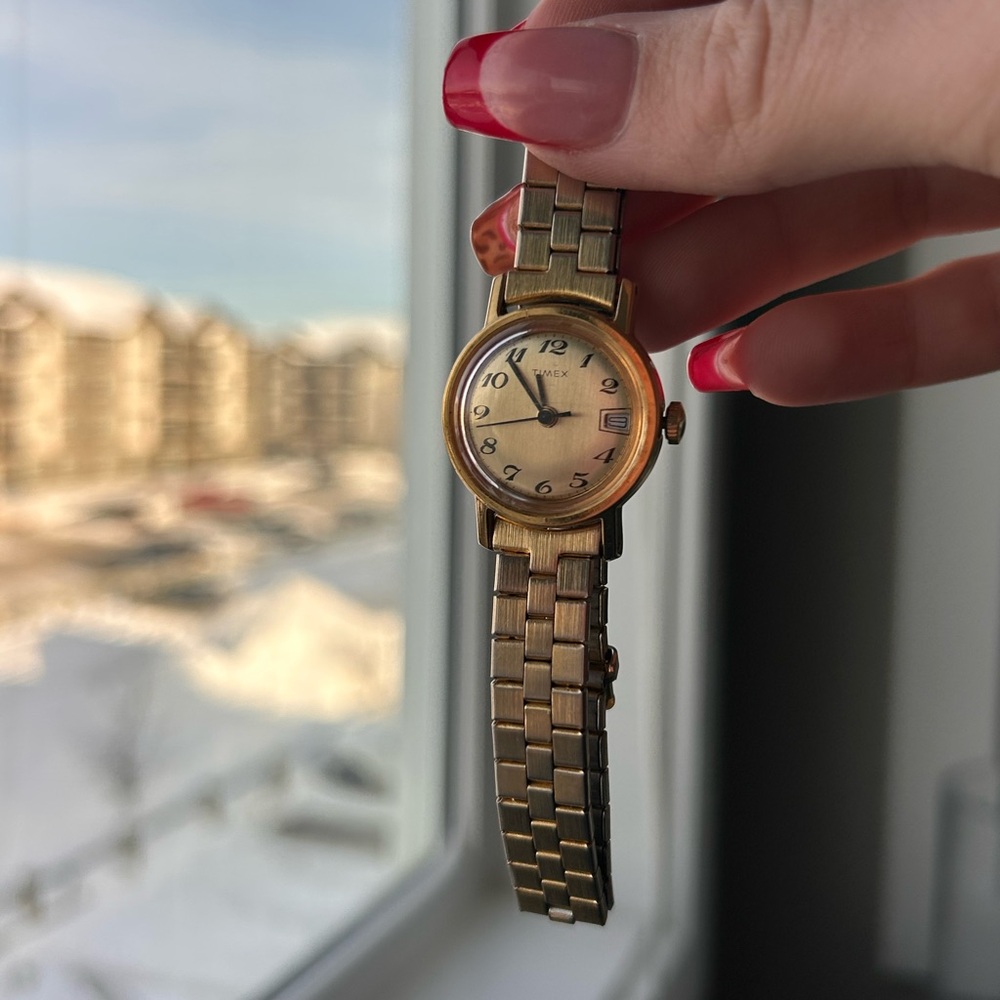 Vintage Gold-Tone Ladies Watch